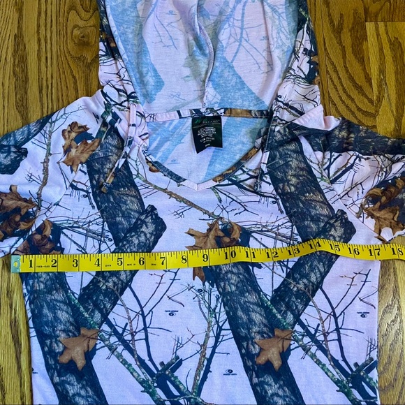 Mossy Oak Pink Camo Pullover Hoodie - Picture 7 of 8